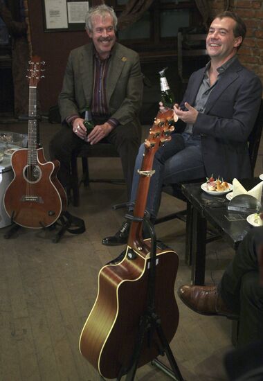 Dmitry Medvedev meets with Russian rock musicians
