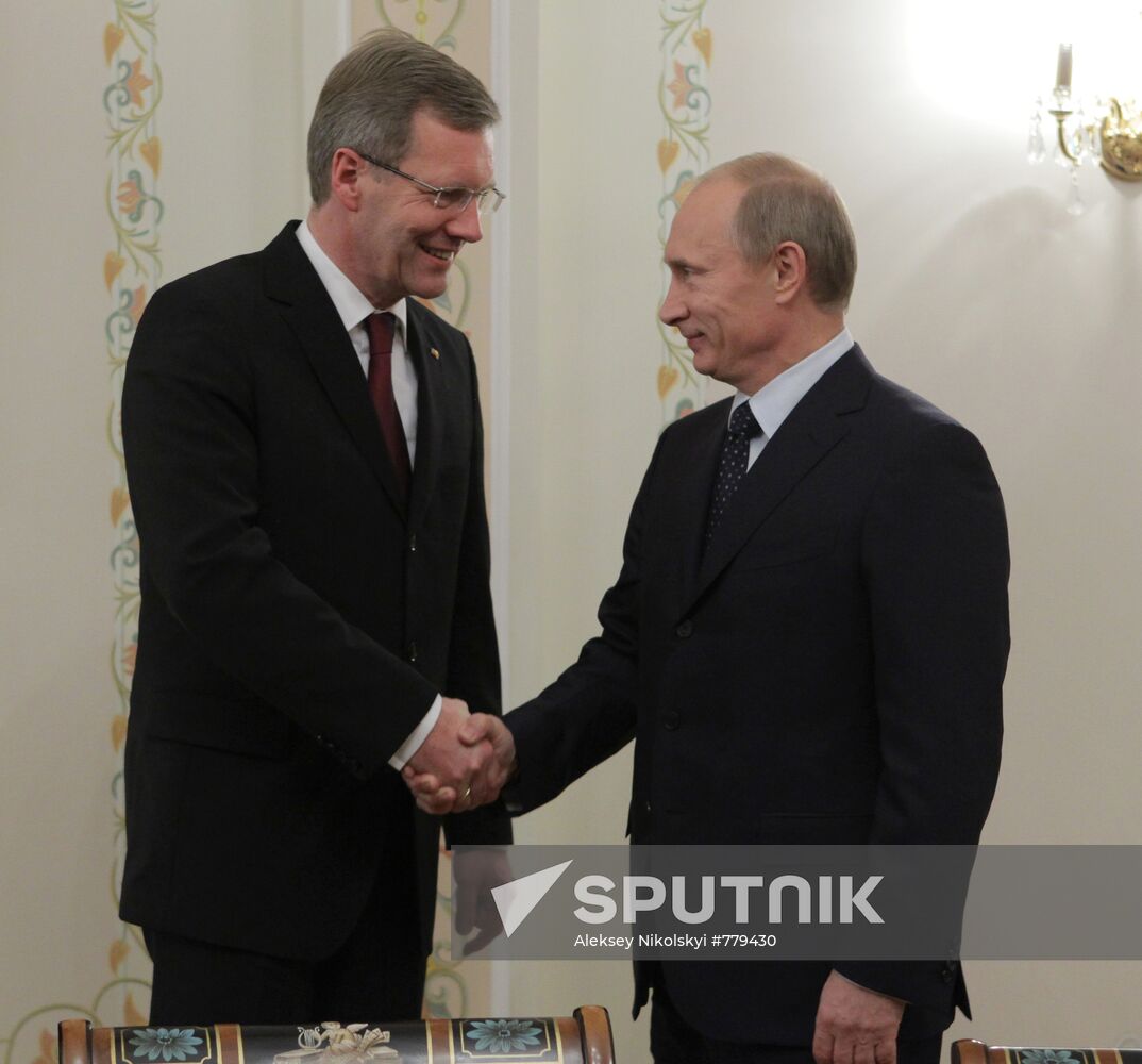 Vladimir Putin meets with Christian Wulff