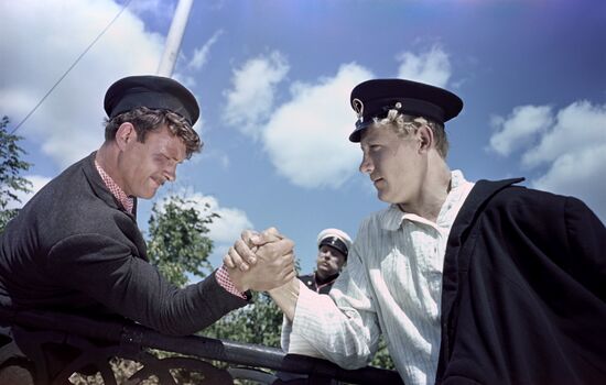 Scene from Volga Flowing movie