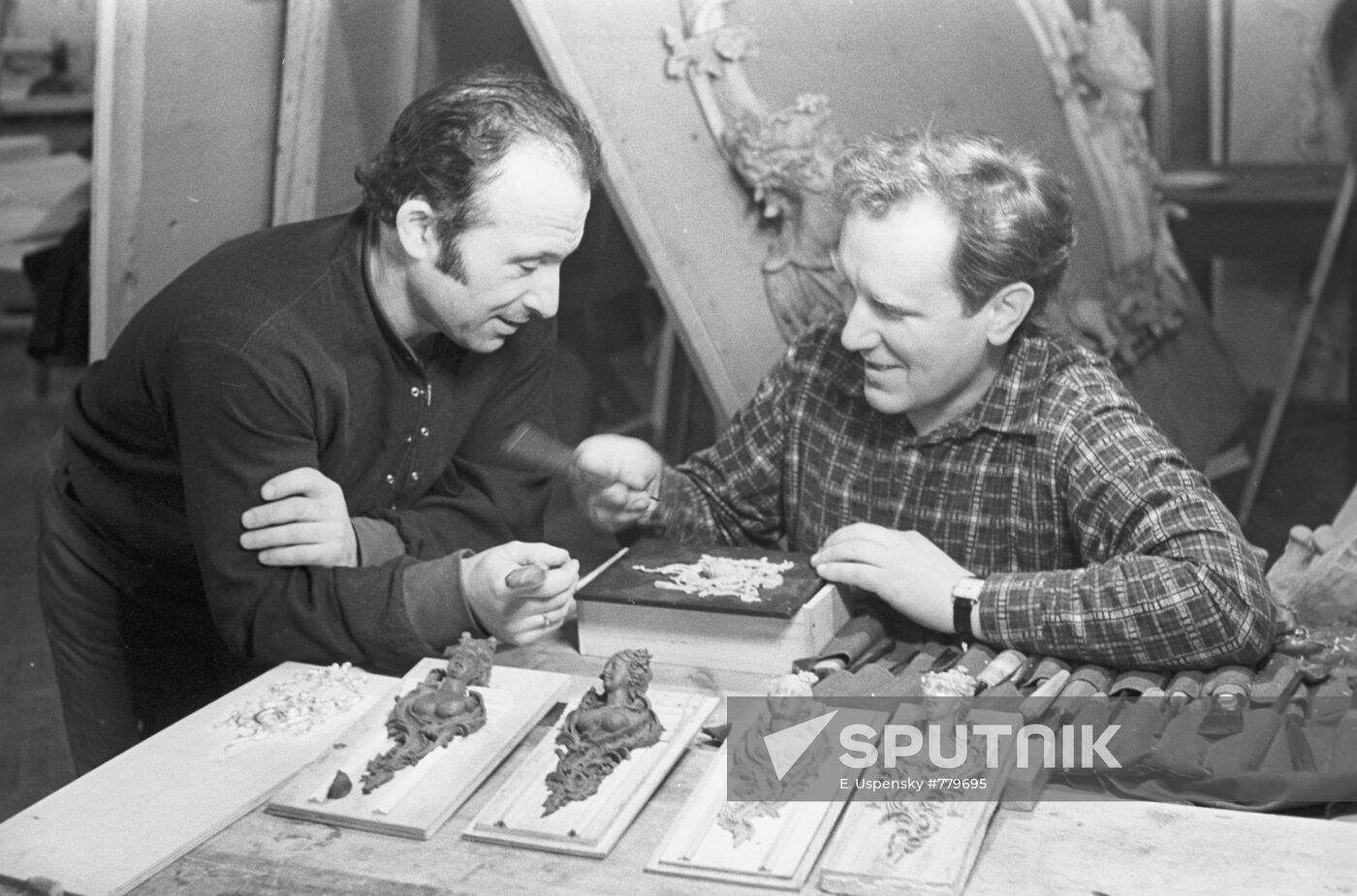 Carvers-restorers