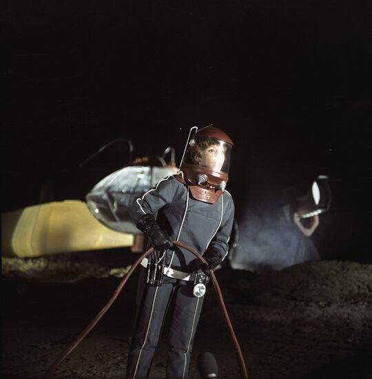 Scene from movie Captives of an Iron Star