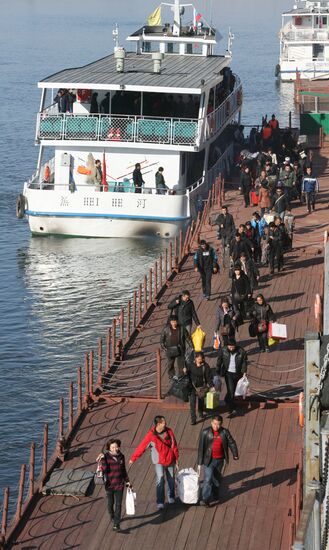 Chinese nationals arriving in Blagoveshchensk