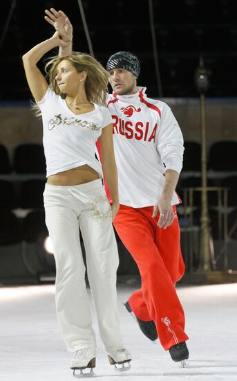 Tatyana Navka and Roman Kostomarov