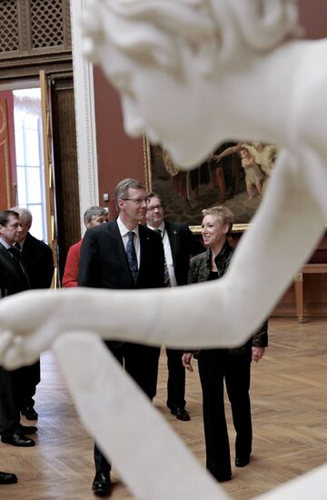 German President Christian Wulff visits the Russian Museum