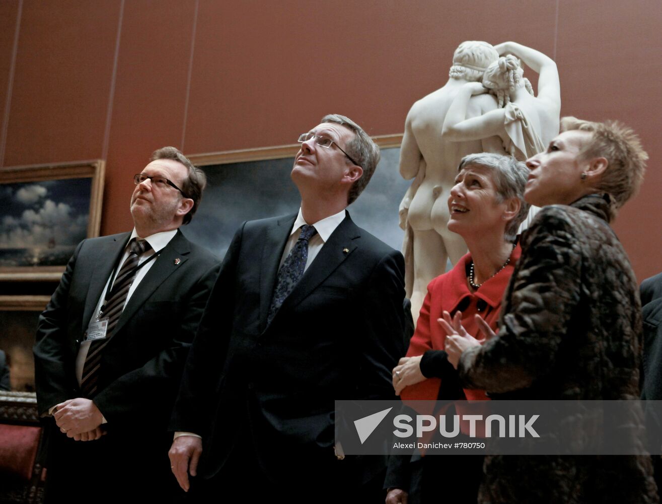 German President Christian Wulff visits the Russian Museum