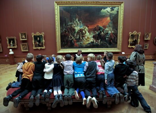 Karl Briullov's "The Last Day of Pompeii" in the Russian Museum