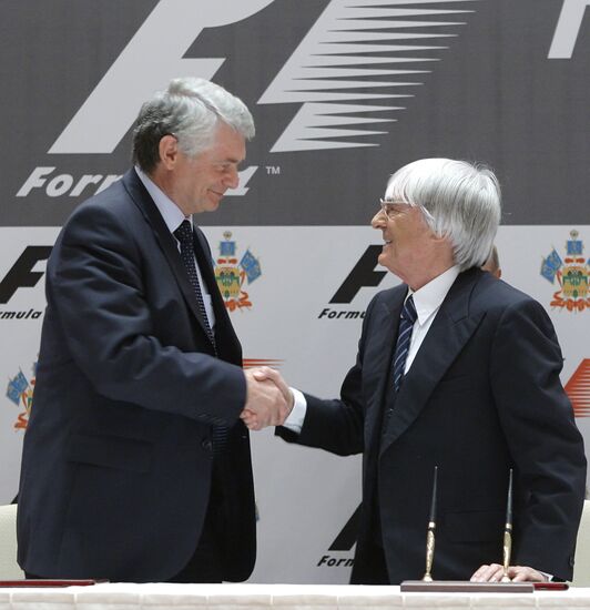 Bernard Ecclestone and Mikhail Kapirulin