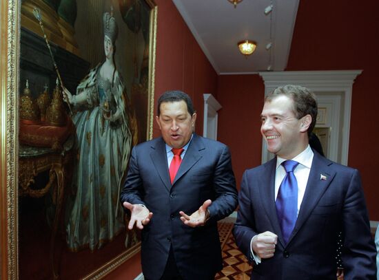 Dmitry Medvedev meets with Hugo Chavez