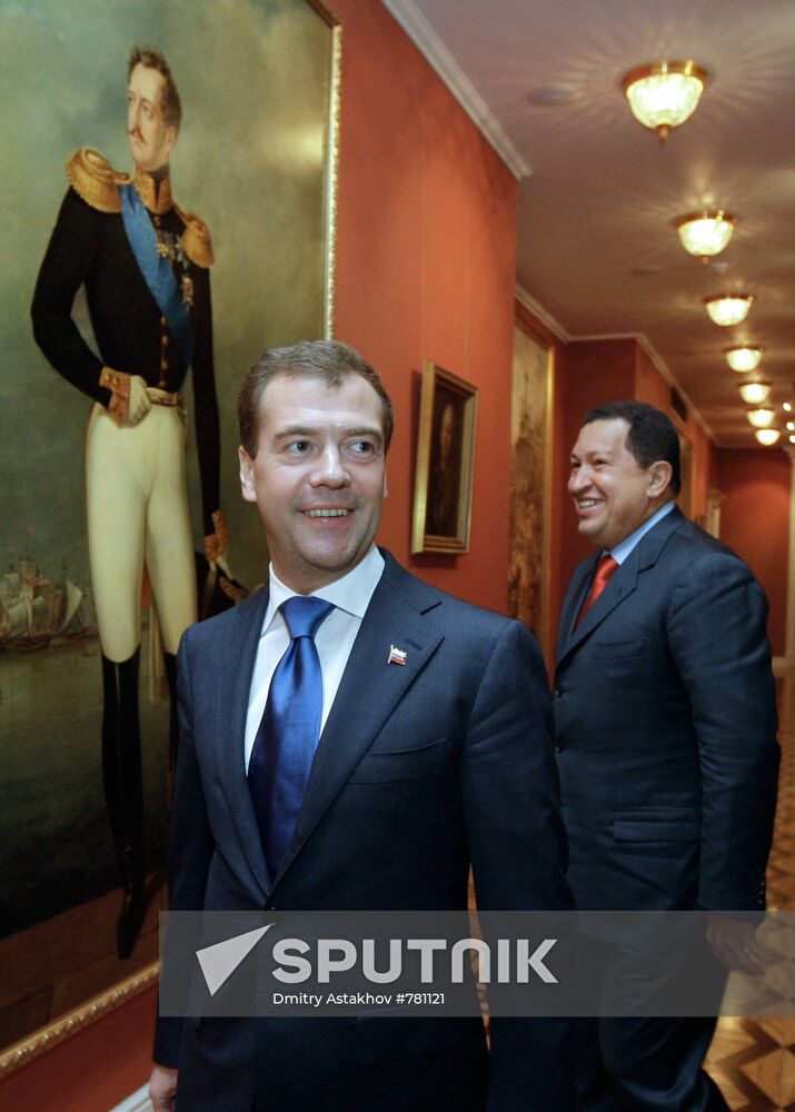 Dmitry Medvedev meets with Hugo Chavez