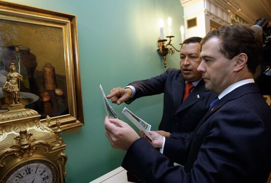 Dmitry Medvedev meets with Hugo Chavez