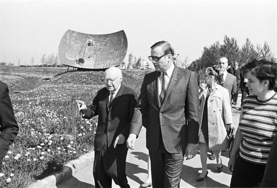 The visit of the American cosmonaut Neil Armstrong to the USSR
