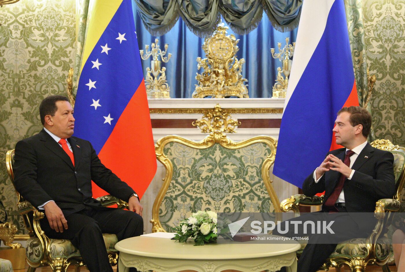 Dmitry Medvedev meets with Hugo Chavez