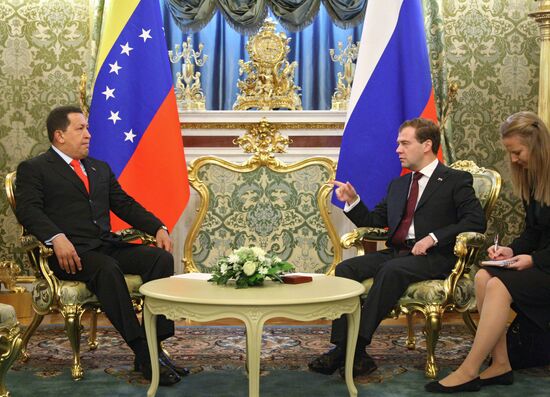 Dmitry Medvedev meets with Hugo Chavez