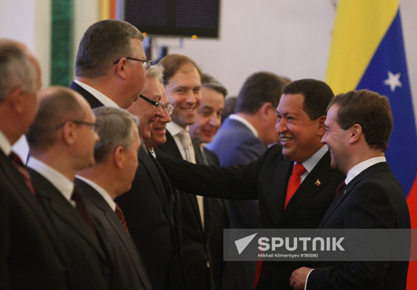 Dmitry Medvedev meets with Hugo Chavez