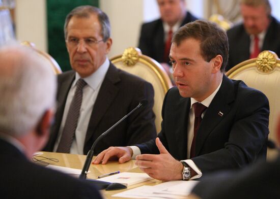 Dmitry Medvedev meets with Hugo Chavez