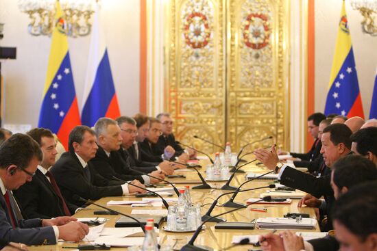 Dmitry Medvedev meets with Hugo Chavez