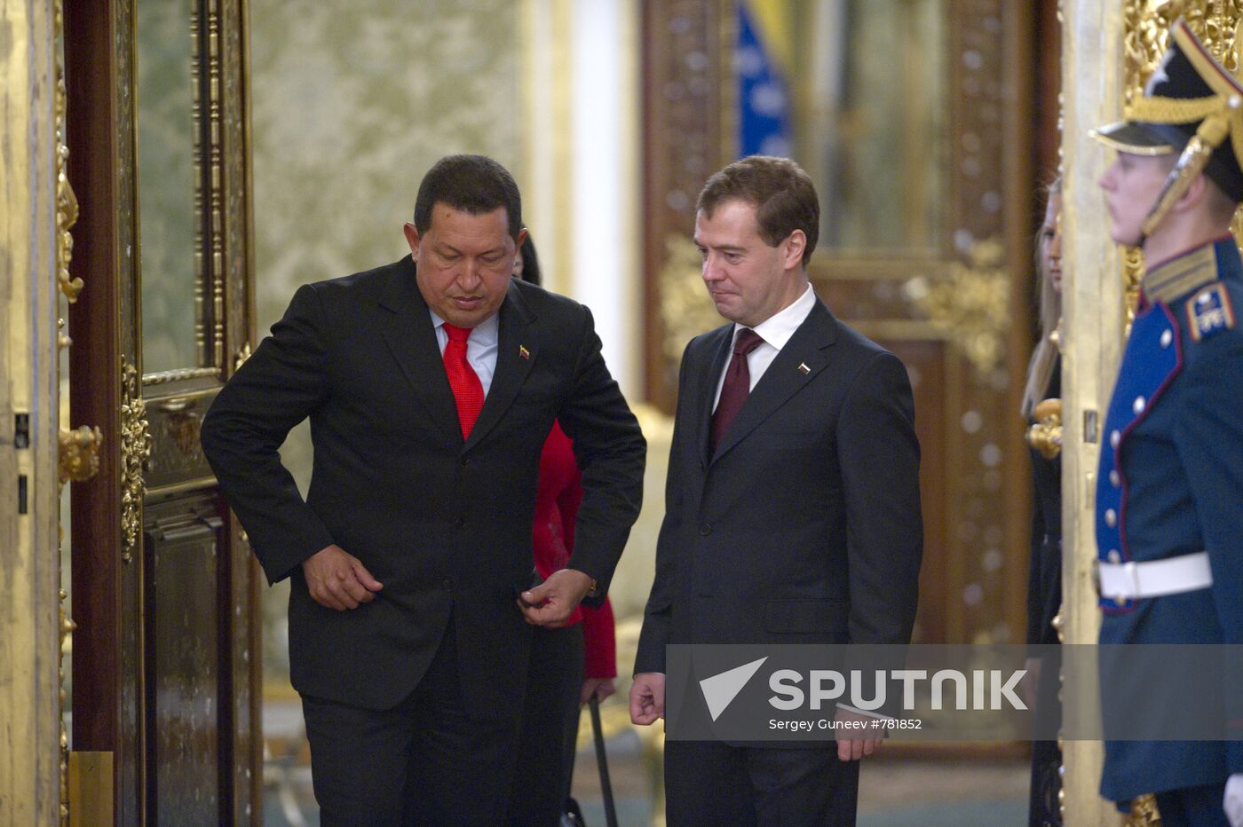 Dmitry Medvedev meets with Hugo Chavez
