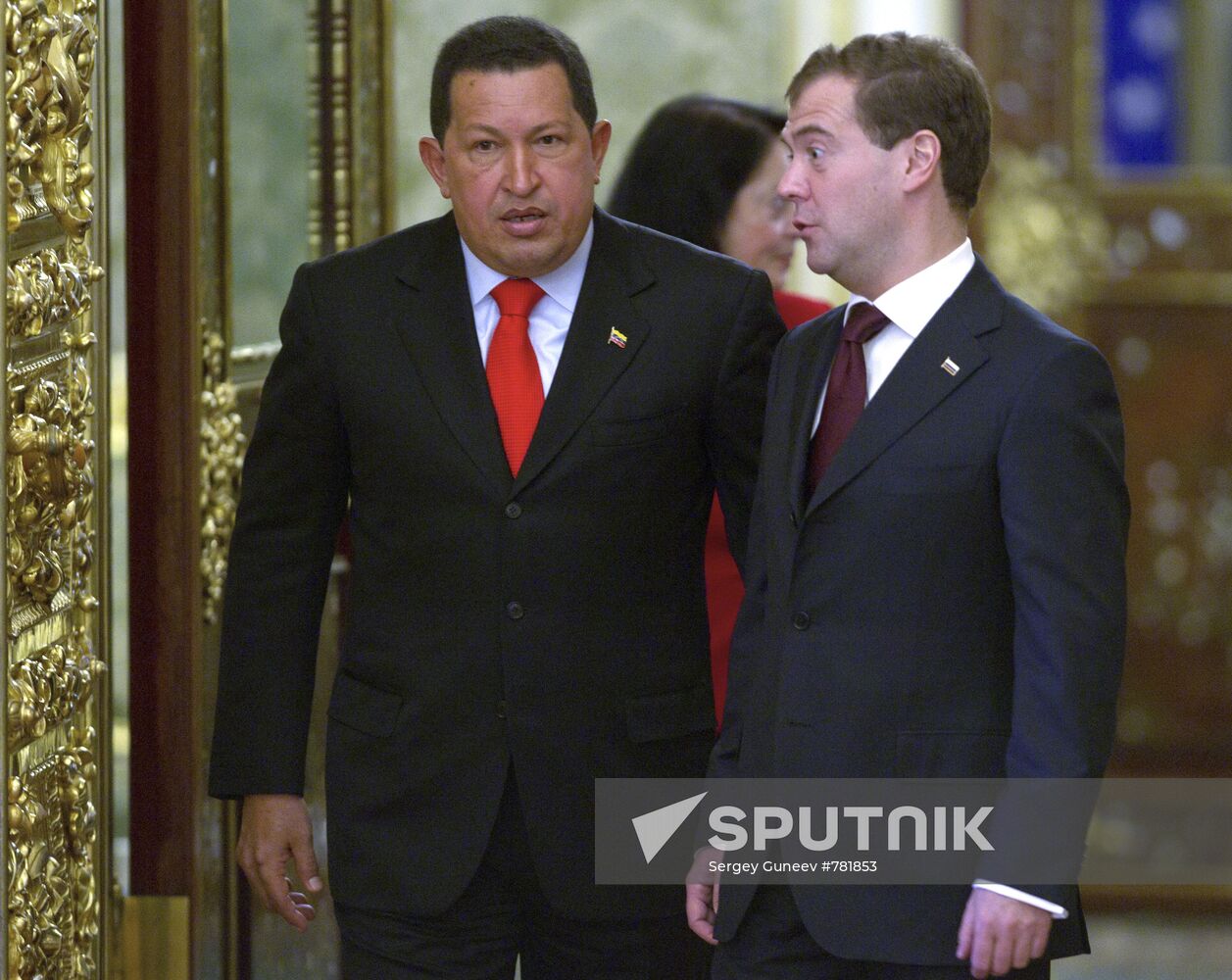 Dmitry Medvedev meets with Hugo Chavez
