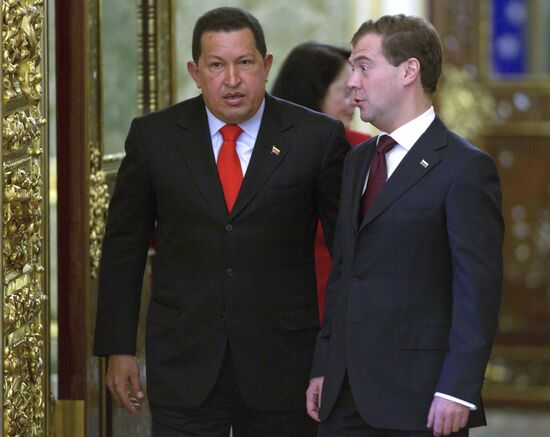 Dmitry Medvedev meets with Hugo Chavez