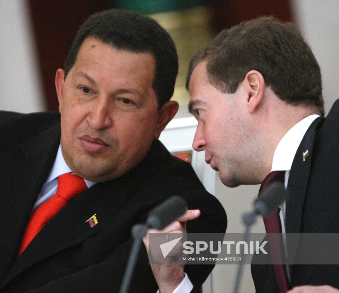 Dmitry Medvedev meets with Hugo Chavez