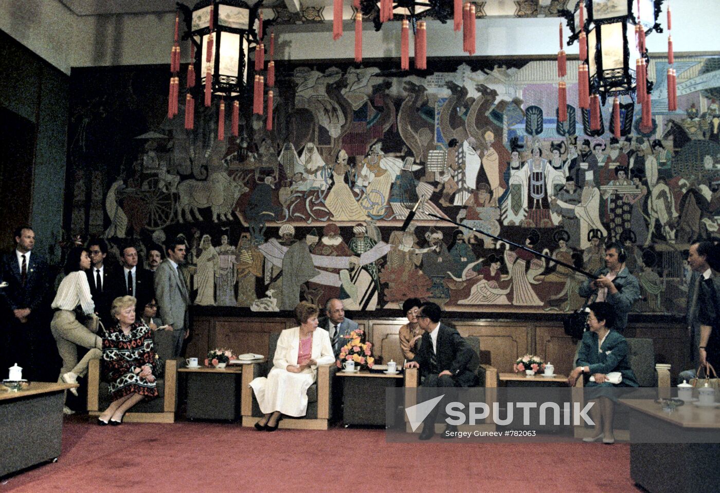 The visit of M. Gorbachev to the People's Republic of China