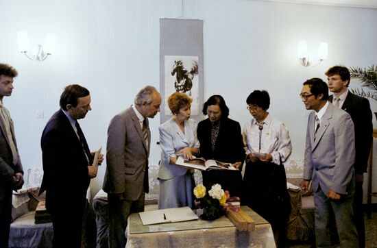 The visit of M. Gorbachev to the People's Republic of China