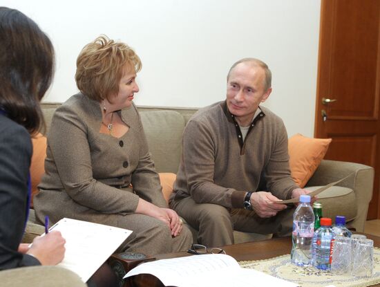 Vladimir Putin participates in national population census