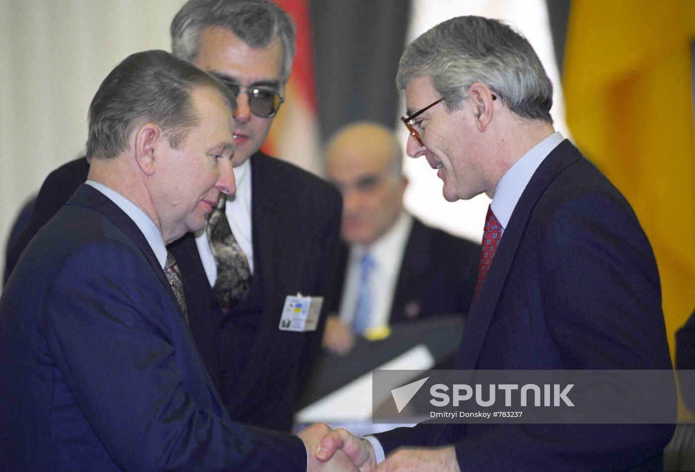 Leonid Kuchma and John Major