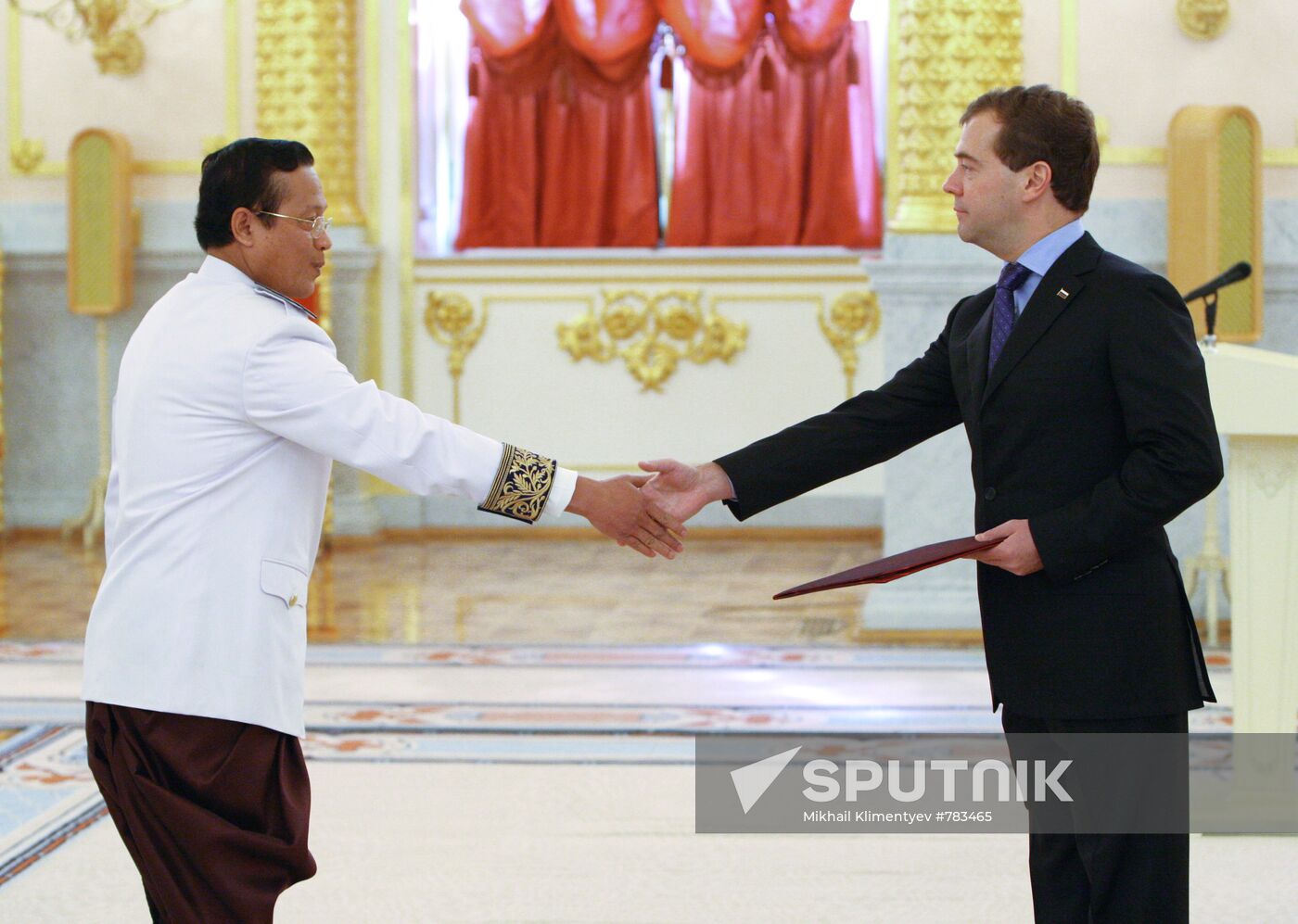 Dmitry Medvedev accepts ambassadors' credentials