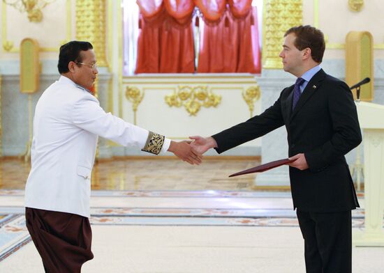 Dmitry Medvedev accepts ambassadors' credentials