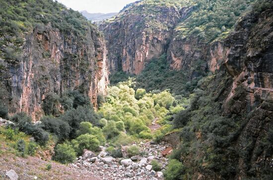 Gandzasar Monastery and its surroundings