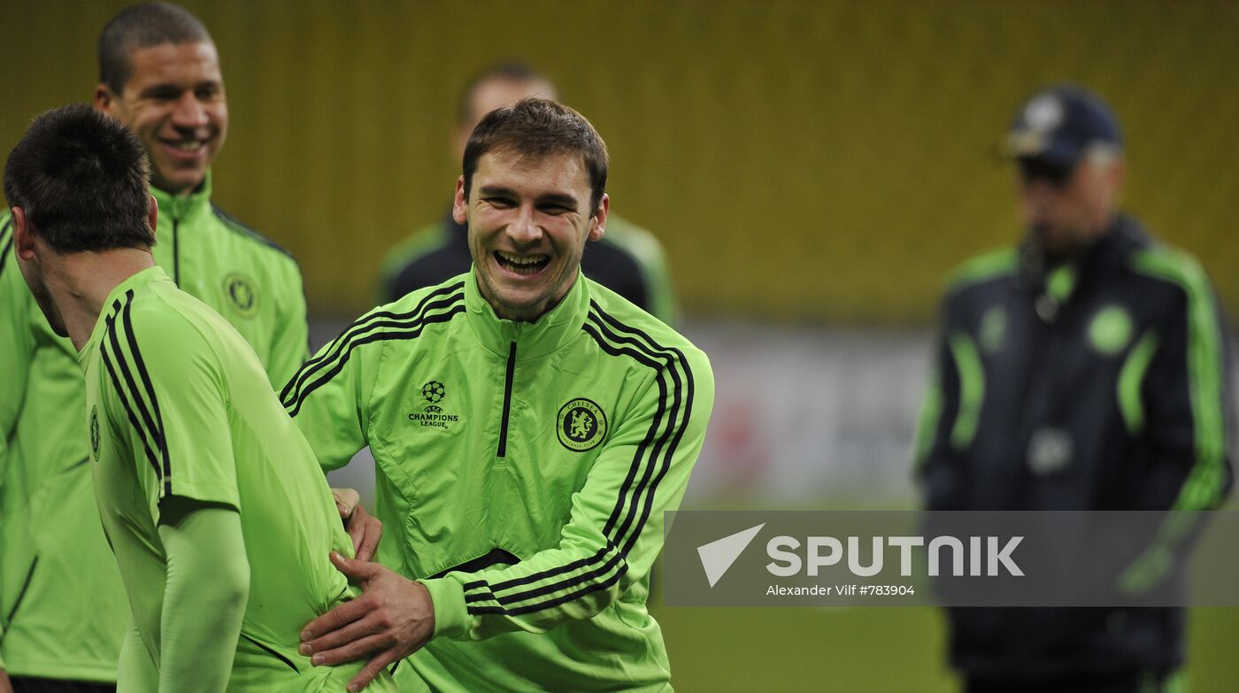 FC Chelsea holds open training session