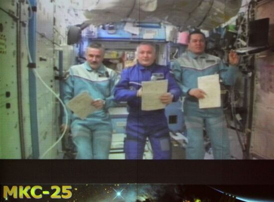 ISS-25 crew takes part in population census