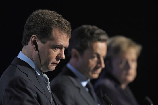 Leaders of Russia, France and Germany hold meeting, Deauville