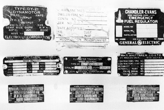 Plates and labels of Sabre F-86 parts