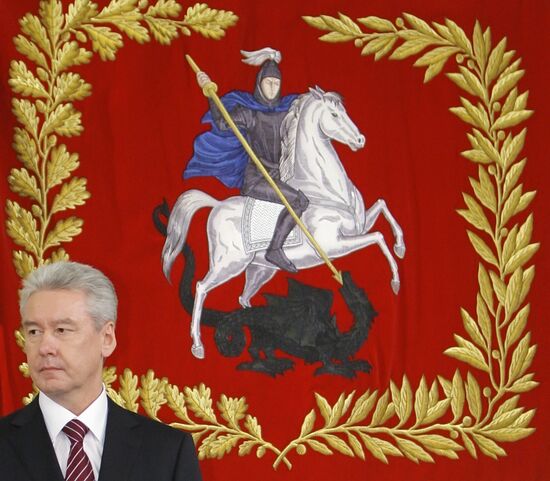 Sergei Sobyanin being sworn-in as Moscow Mayor