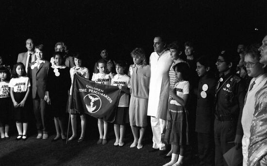 Delegates at international children's Peace Mission visit India