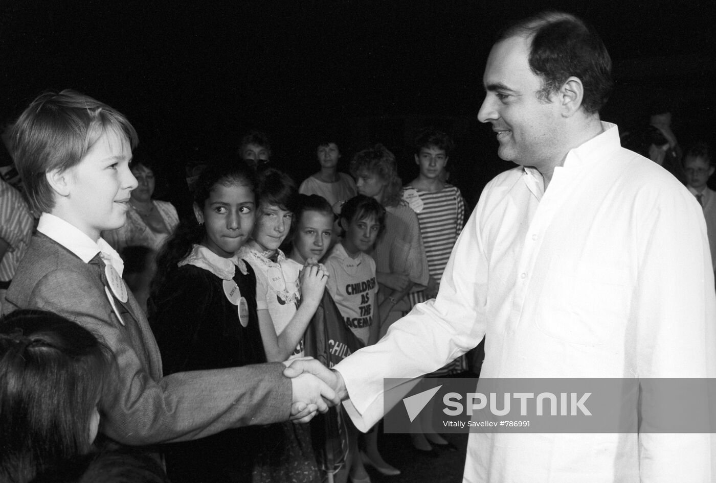 Delegates at international children's Peace Mission visit India
