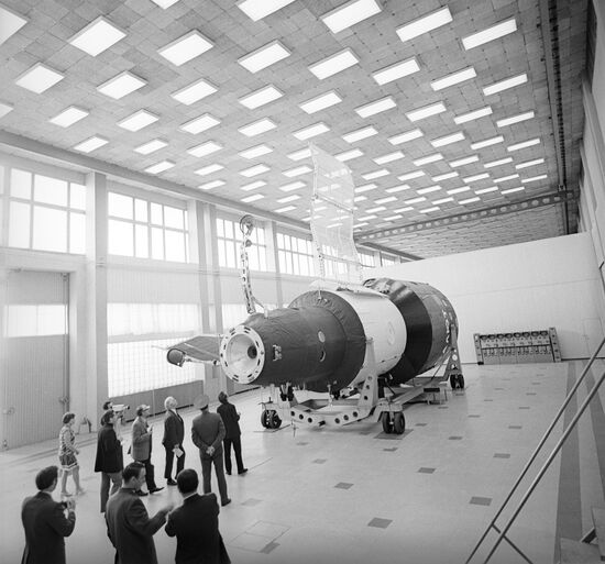 American journalists visit Star City