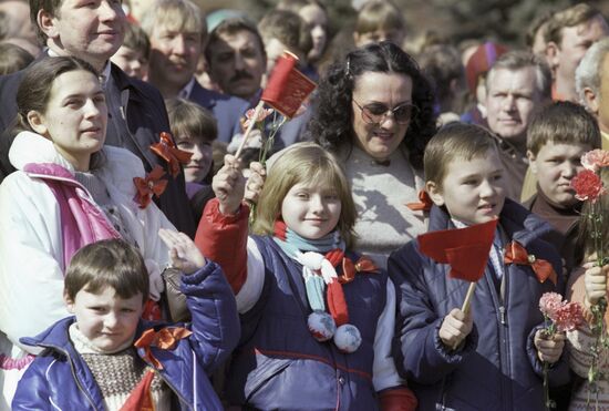 Katya Lychyova on demonstration