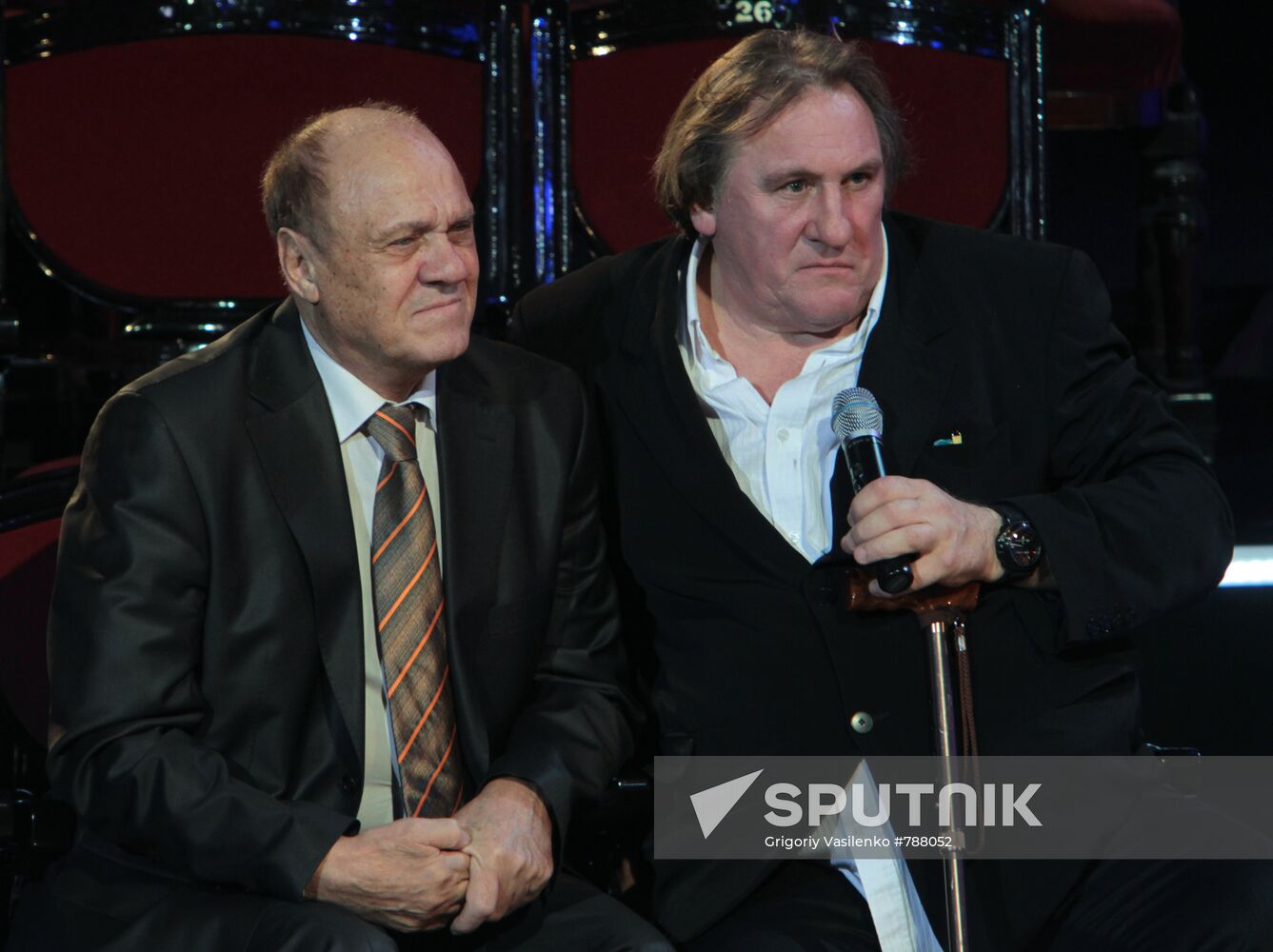 Vladimir Menshov and Gérard Depardieu