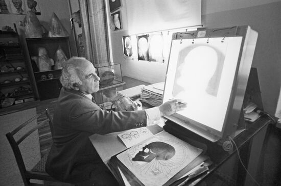 Professor A. Dzhagaryan at work
