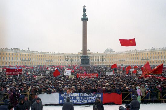 All-Russian protest rally on Palace square