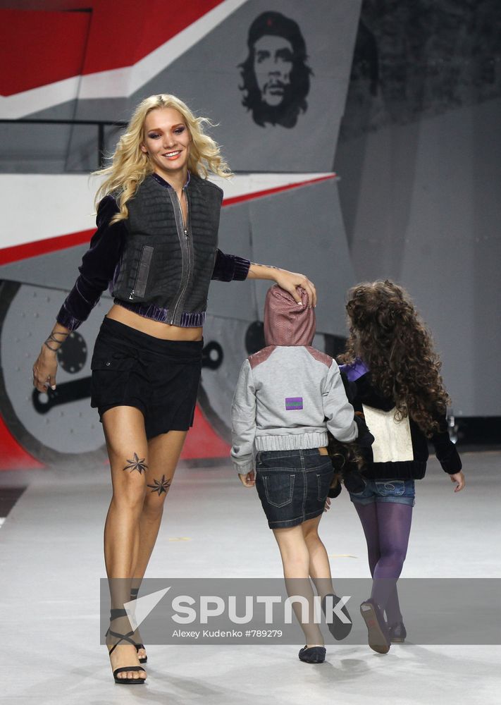 Ilya Shiyan fashion show