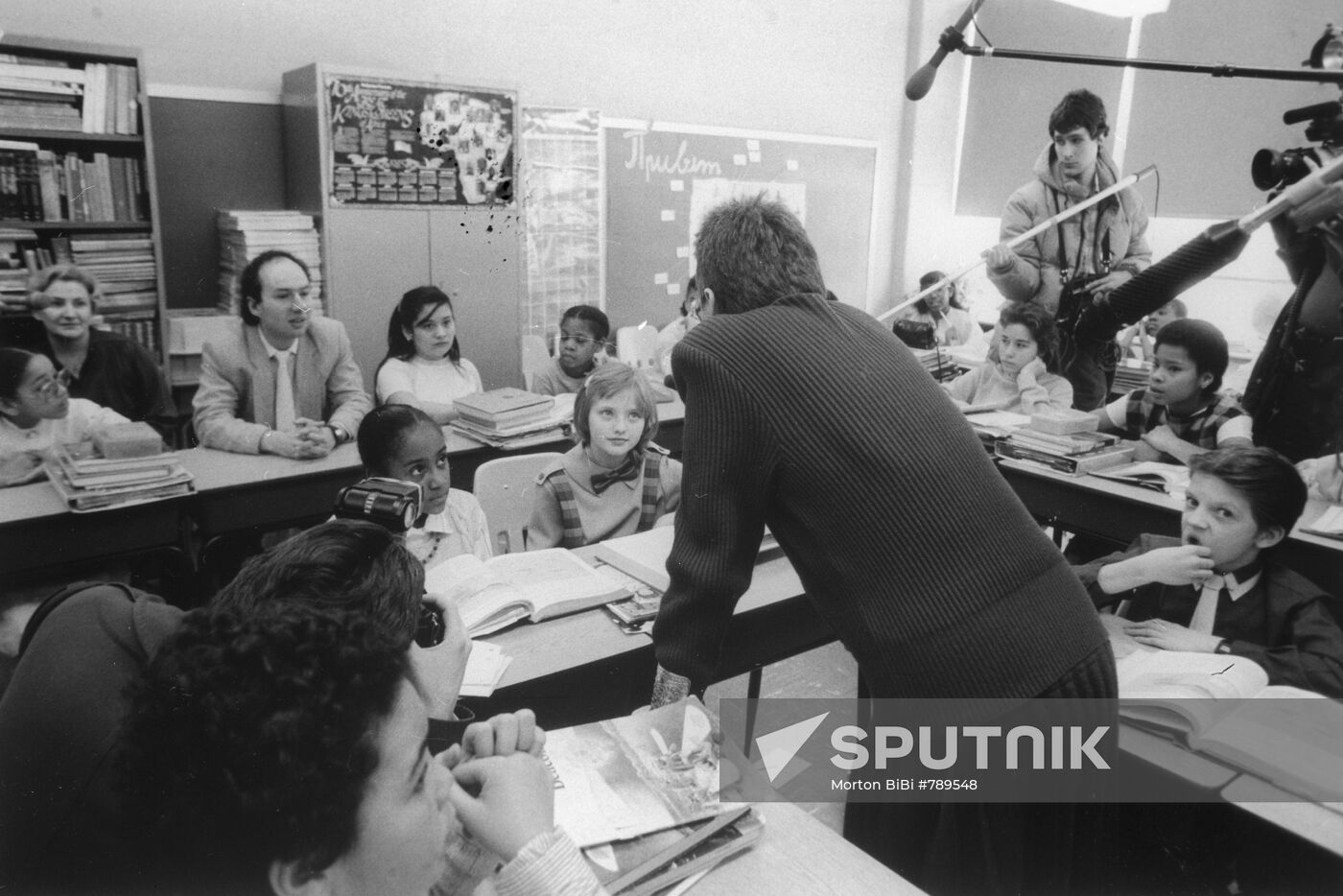Soviet schoolgirl Katya Lycheva travels to the USA