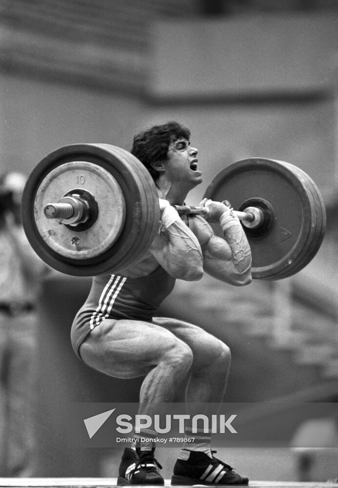 Weight lifter Georgi Petrikov