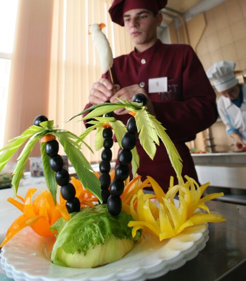 Participant of cooking contest