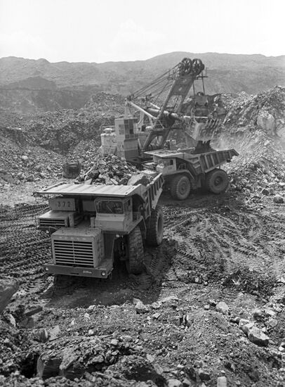 Coal production in "Listvyansky" open-cast mine