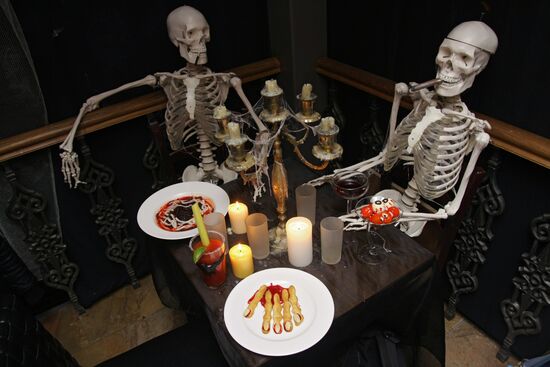Halloween specials at a Moscow restaurant