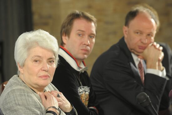 Natalya Solzhenitsyna, Yevgeny Mironov and Mikhail Seslavinsky